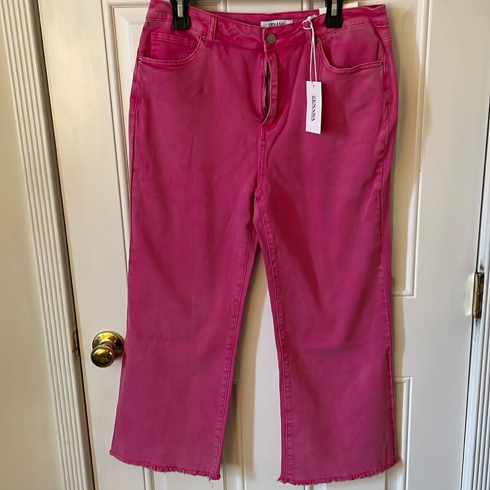BNWT Zenana pink jean